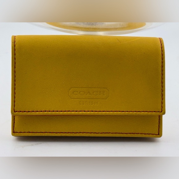 New Vintage Coach Wallet - Yellow Genuine Leather - Small Bifold - Picture 1 of 8